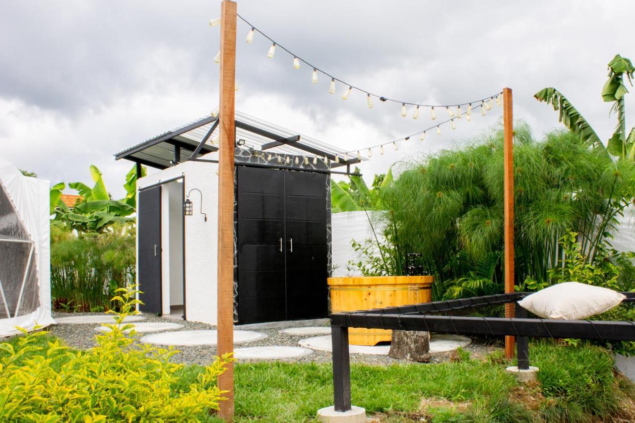 Orange Glamping Villa กิมบายา ภายนอก รูปภาพ