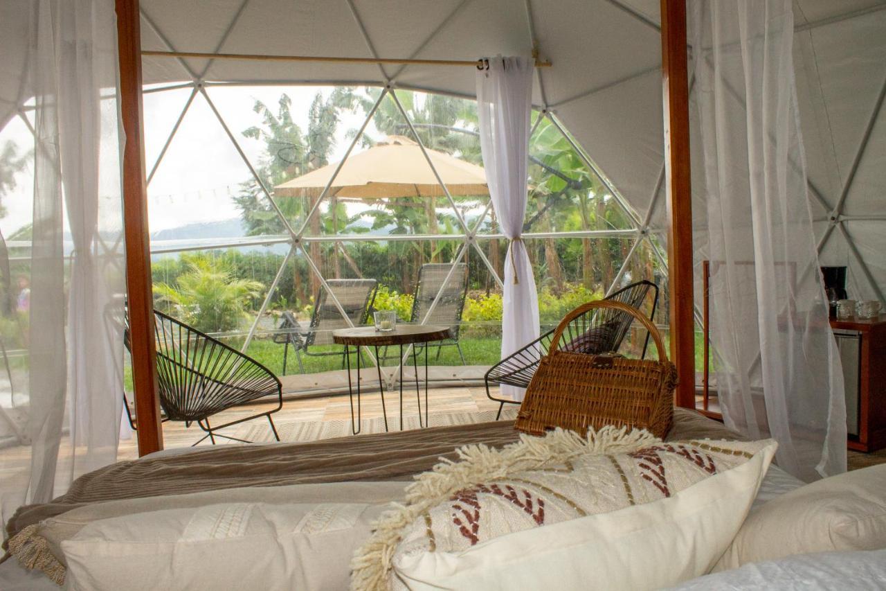 Orange Glamping Villa กิมบายา ภายนอก รูปภาพ