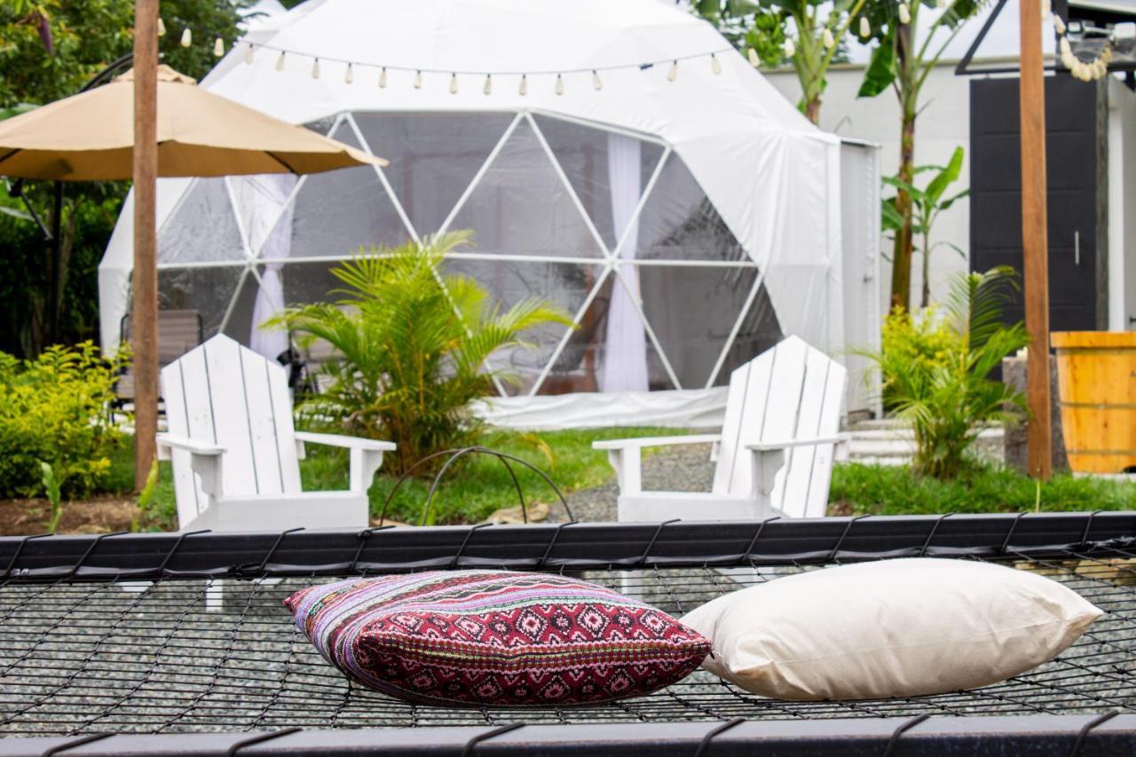 Orange Glamping Villa กิมบายา ภายนอก รูปภาพ
