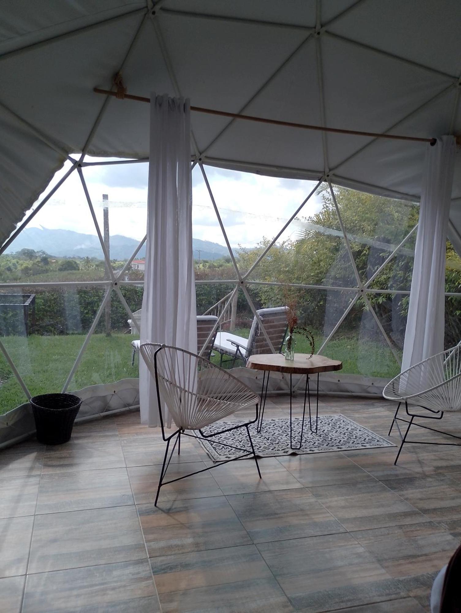 Orange Glamping Villa กิมบายา ภายนอก รูปภาพ