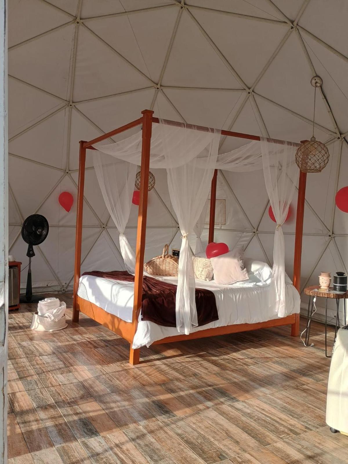 Orange Glamping Villa กิมบายา ภายนอก รูปภาพ